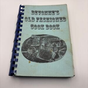 Vintage Louisiana Cookbook Devonne's Old Fashioned Cookbook Columbia, LA
